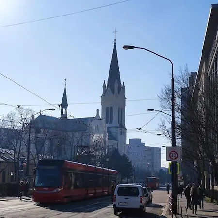 Design In Center Апартаменты Братислава